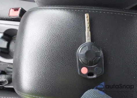 2014 Ford Focus Se z USA, uszkodzony, nr VIN 1FADP3F23EL324739